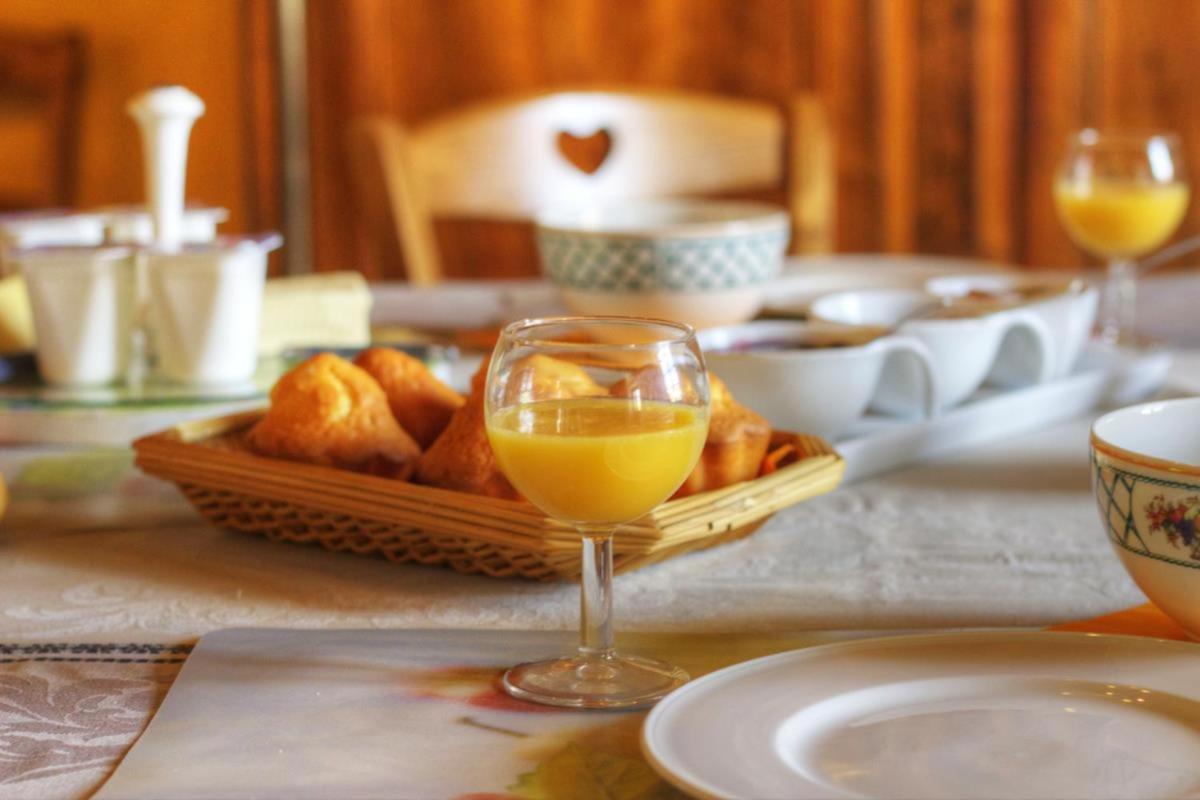 Bed and Breakfast Ferme Du Pigeonnier Montceau-et-Echarnant Экстерьер фото