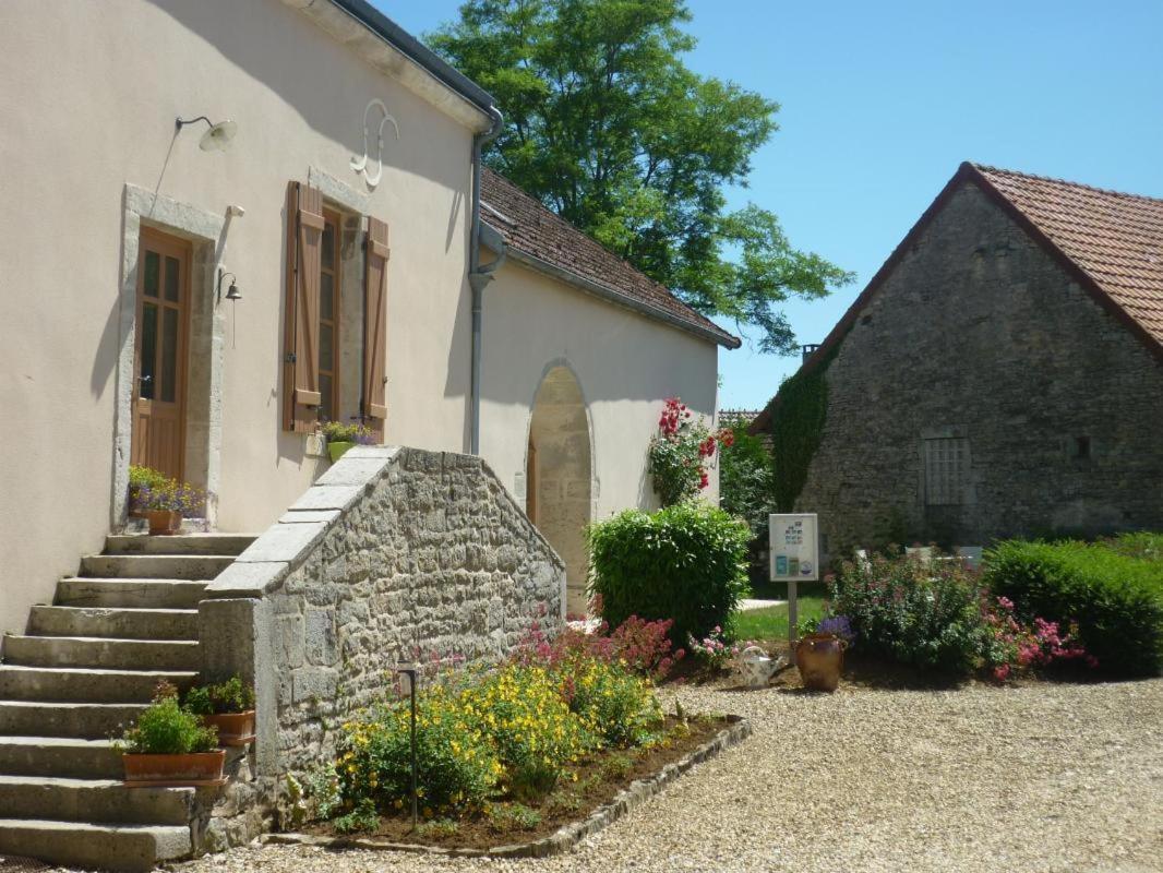 Bed and Breakfast Ferme Du Pigeonnier Montceau-et-Echarnant Экстерьер фото