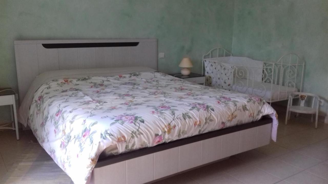 Bed and Breakfast Ferme Du Pigeonnier Montceau-et-Echarnant Экстерьер фото